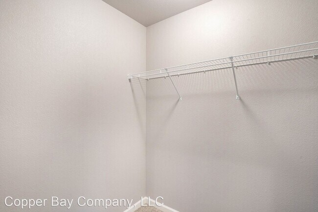 Building Photo - 4 br, 2 bath House - 5315 Eagle Glen Avenu...