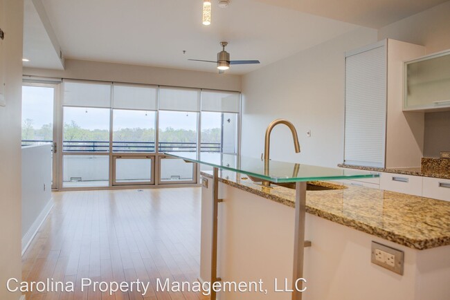 Building Photo - 2 br, 2.5 bath House - 1133 Metropolitan A...