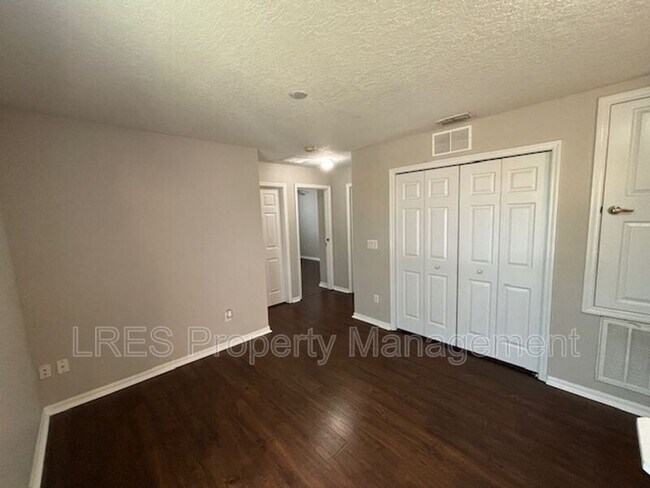 Building Photo - 4331 Aristocrat Point