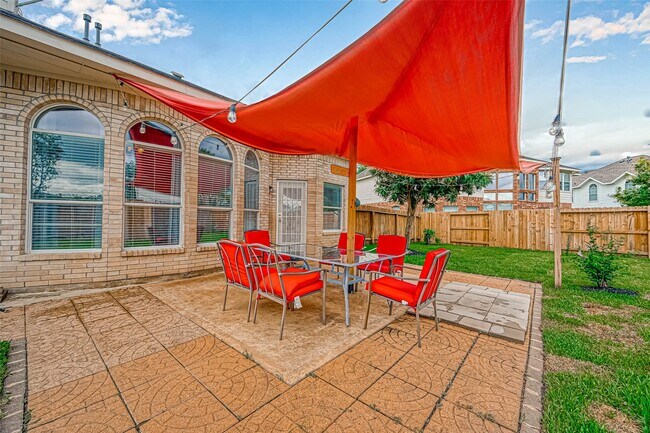 Building Photo - 1007 Riverchase Dr