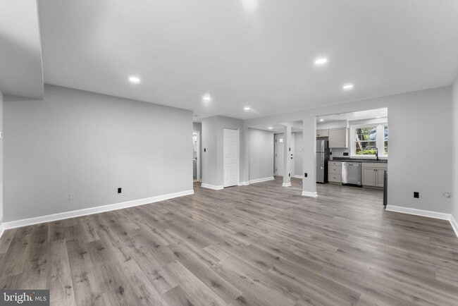 Building Photo - 1044 Ramsgate Ct