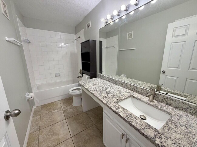 Building Photo - Cozy 1-Bedroom in Davenport – Utilities Included | $1,100/mo