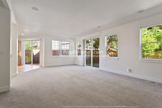 Building Photo - Spacious 5-Bedroom Oasis in the Heart of Five Oaks!