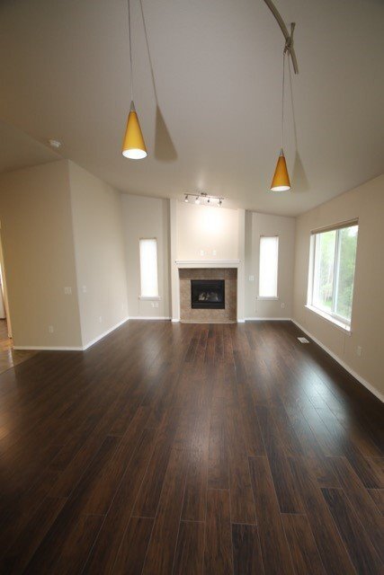 Building Photo - 3 Bedroom South Anchorage Townhouse!
