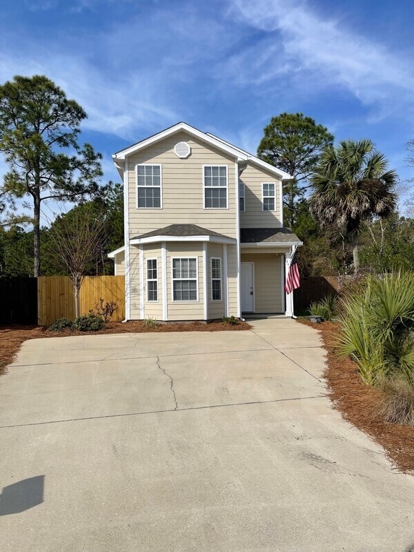 Building Photo - 240 Water Oaks Loop