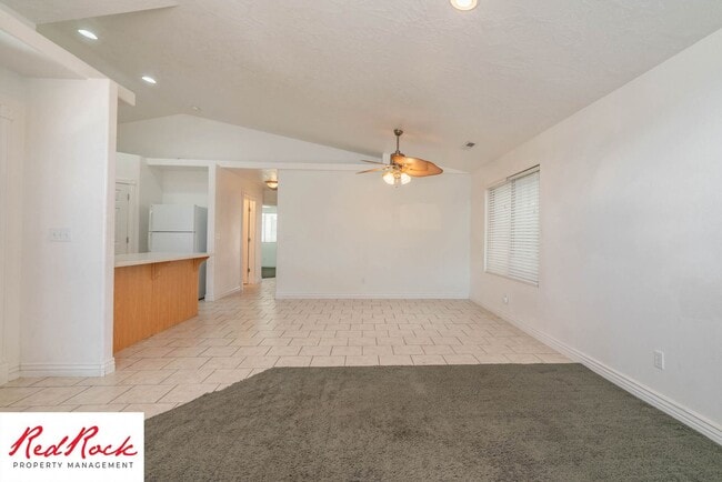 Building Photo - 2 Bedroom and 2 Bathroom Home near Quail C...
