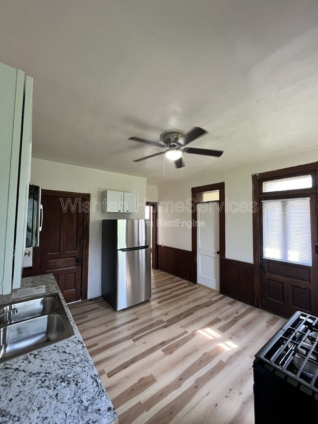 Building Photo - 1016 York St