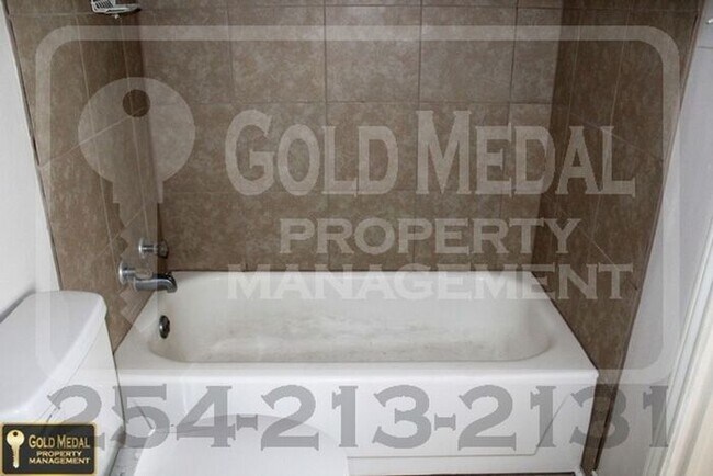 Building Photo - 503 Longhorn Cir