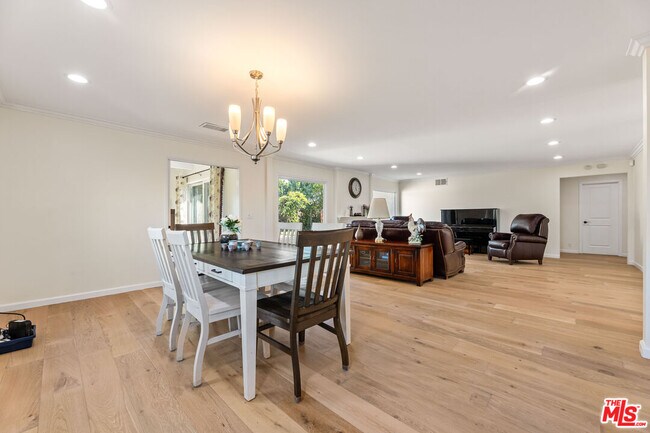 Building Photo - 6111 Monero Dr