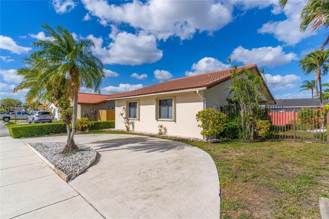 Building Photo - 13755 SW 23rd Terrace