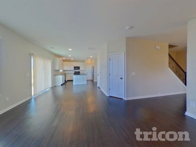 Building Photo - 715 Pollyanna Dr