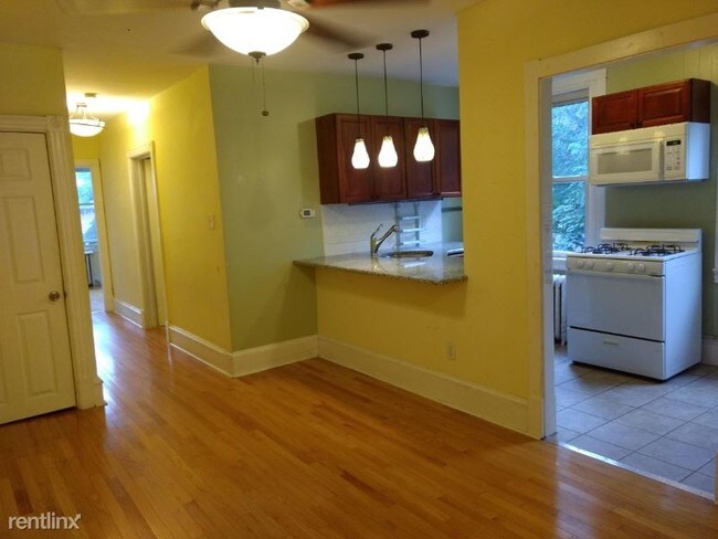 Building Photo - 22 School Ln