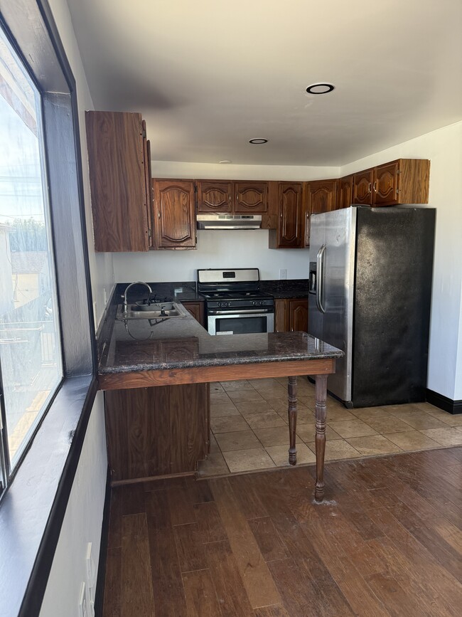 Stainless Steel Appliances - 467 W 21st St