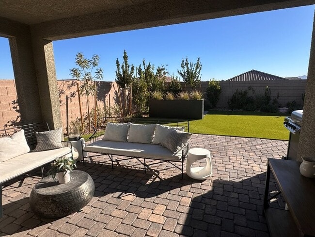 Building Photo - 10114 Blue Cereus St