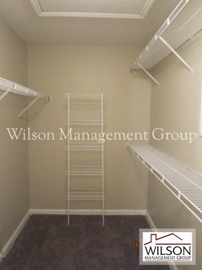 Building Photo - 4 br, 2 bath House - 1162 Snug Harbor Drive