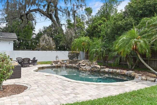 Building Photo - 3 bedroom pool home in Dommerich