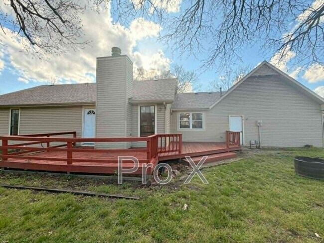 Building Photo - 2809 N Chandler Ave