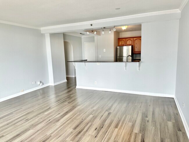 Building Photo - 620 Peachtree St NE