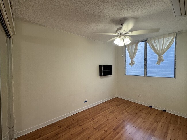 Building Photo - 1655 Kanunu St