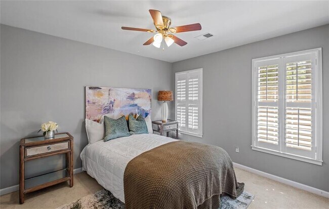 Building Photo - 555 Douthit Ferry Rd