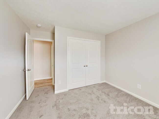 Building Photo - 5835 Mosaic Pl