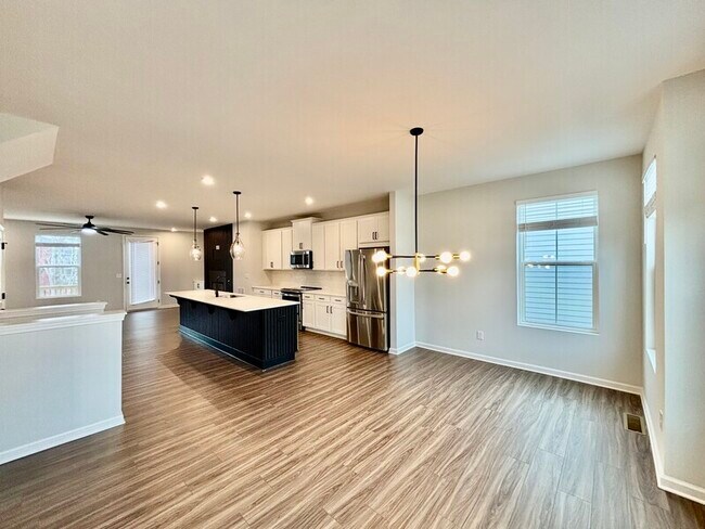 Building Photo - 1465 Creekside Cir NW