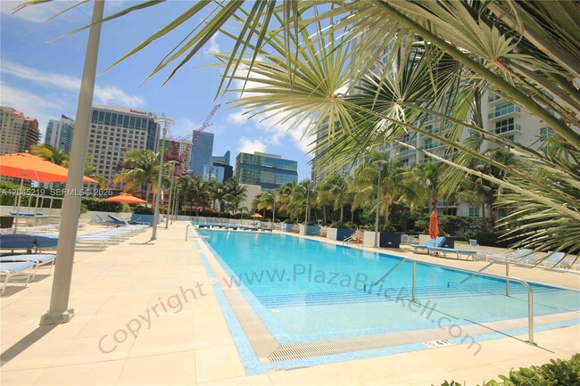 Building Photo - 950 Brickell Bay Dr