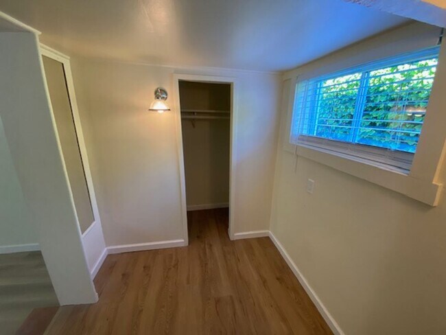 Building Photo - 245-249 Walnut Street