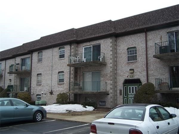 Building Photo - 102 Oak Ln