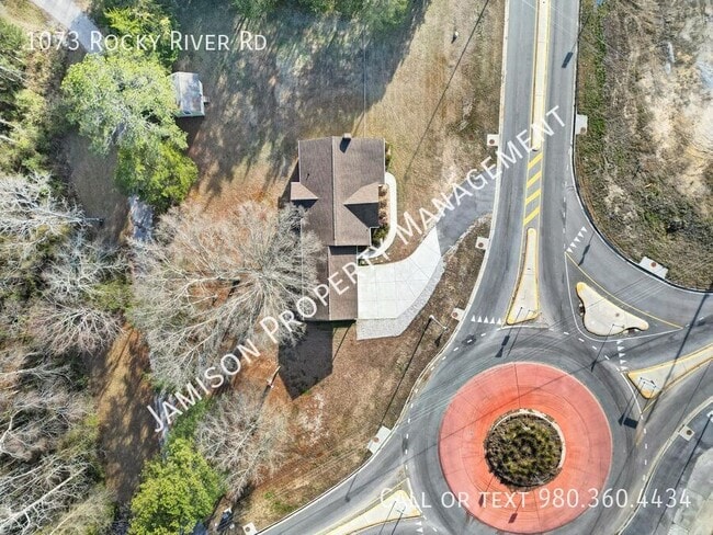 Building Photo - 1073 Rocky River Rd