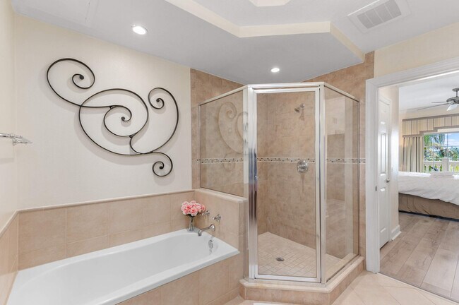 Building Photo - 1360 Centre Ct Ridge Dr