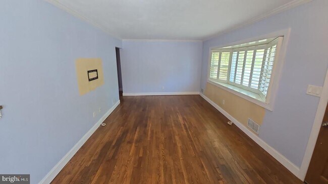 Building Photo - 1113 Grandin Ave