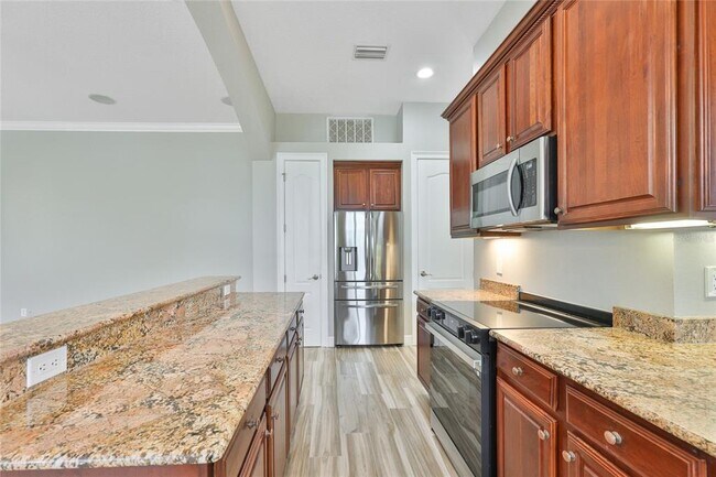 Building Photo - 6573 Simone Shores Cir