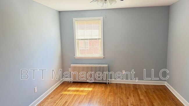 Building Photo - 8800 Plymouth St