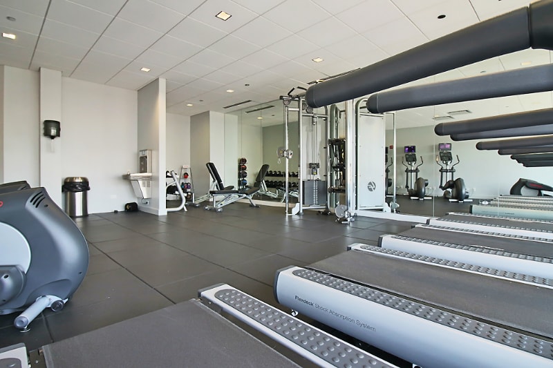 Building Photo - 1189 S Delano Ct