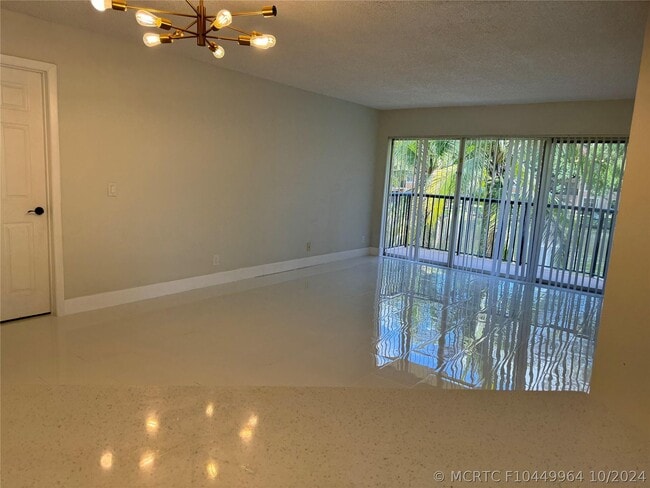 Building Photo - 8891 Wiles Rd