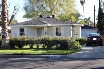 Very quiet neighborhood - 14340 Hatteras St