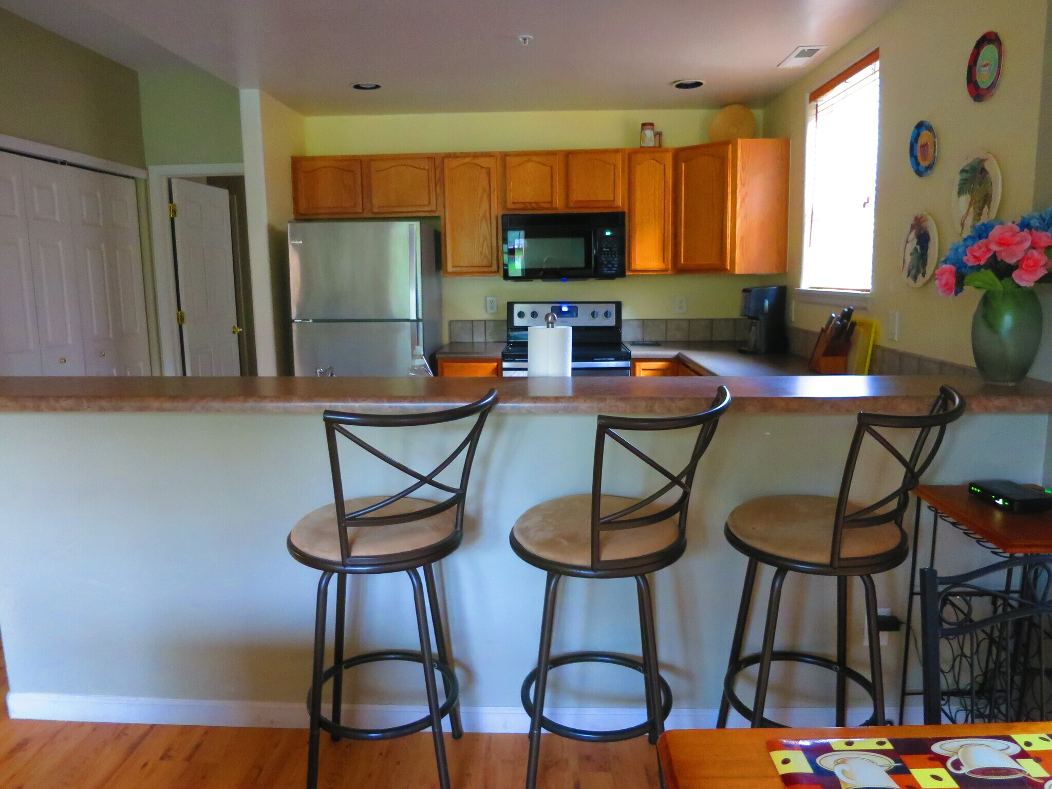 Building Photo - 2701 Midland Ave