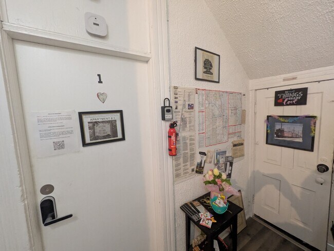 Building Photo - Updated 2BR/1BA in Pullman – Internet Incl...