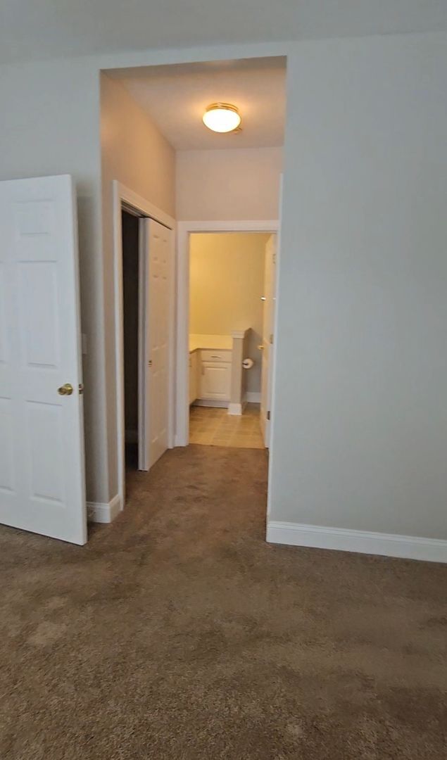 Building Photo - Fountain Pointe 3 bed 2 bath