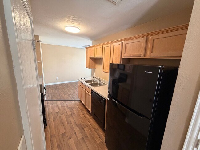 Building Photo - 10504 Aransas Dr