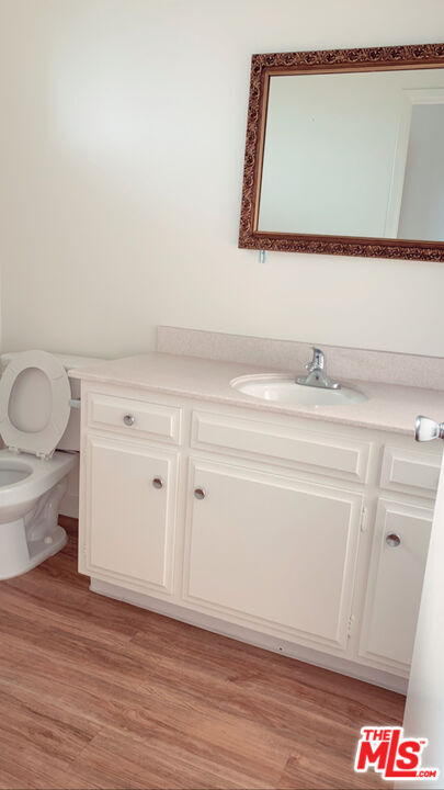 Building Photo - 1420 S Oakhurst Dr