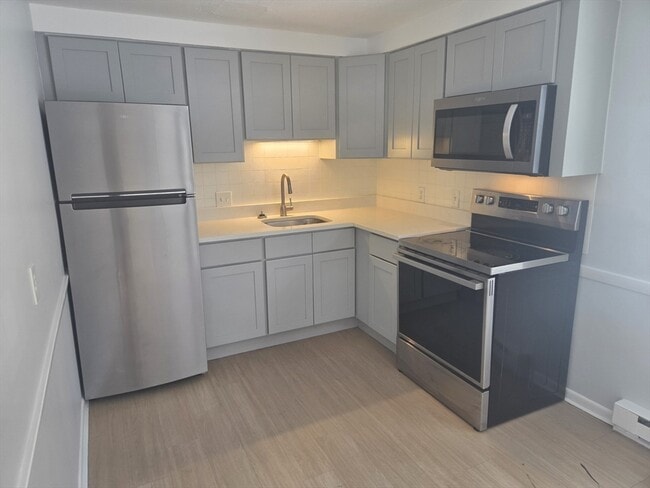 Building Photo - 0 Town House Ct