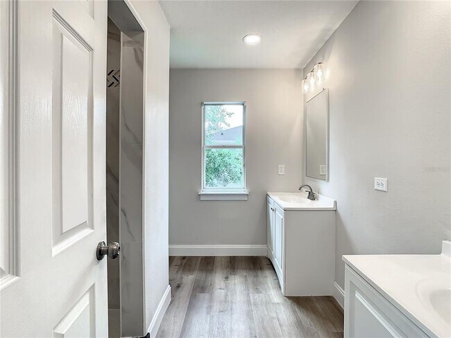 Building Photo - 12703 Tanja King Blvd