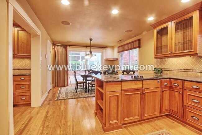 Building Photo - 3 Bed, 2 Bath, 1 Acre Home in Ridgefield, WA
