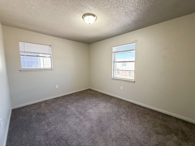 Building Photo - Willow Court Apartments, Unit 204 - 2 Bedroom, 1 Bathroom Apartment Home in Mexia, TX!