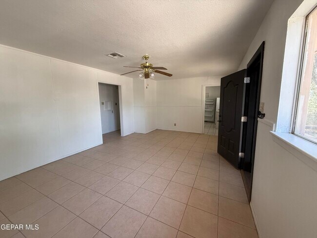 Building Photo - 7289 Mimosa Ave