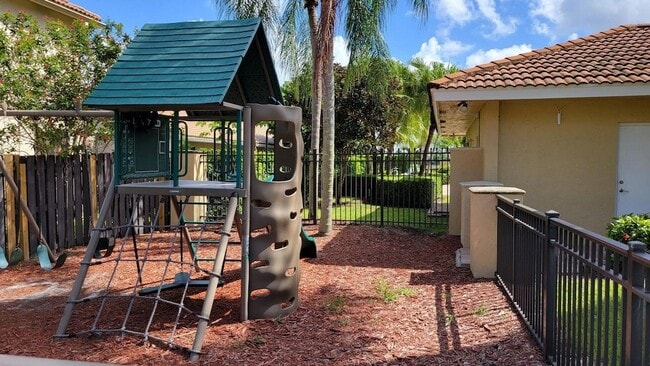 Building Photo - 1764 Pierside Cir