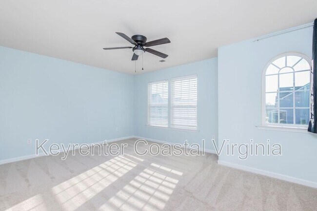 Building Photo - 331 Spring Hill Pl