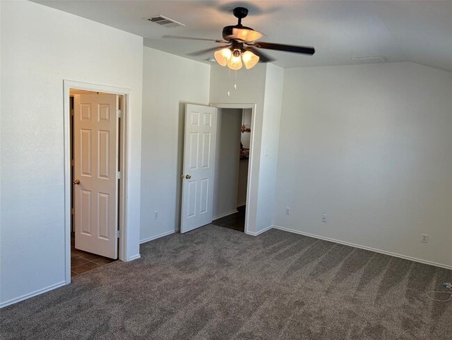 Building Photo - 9201 Brodie Ln